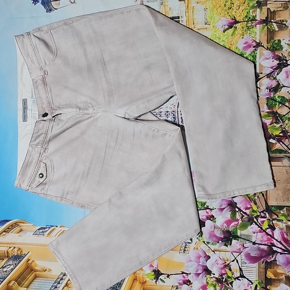 Chico's Platinum Denim Pale Pink Jeans Size 2.5 - Picture 1 of 6